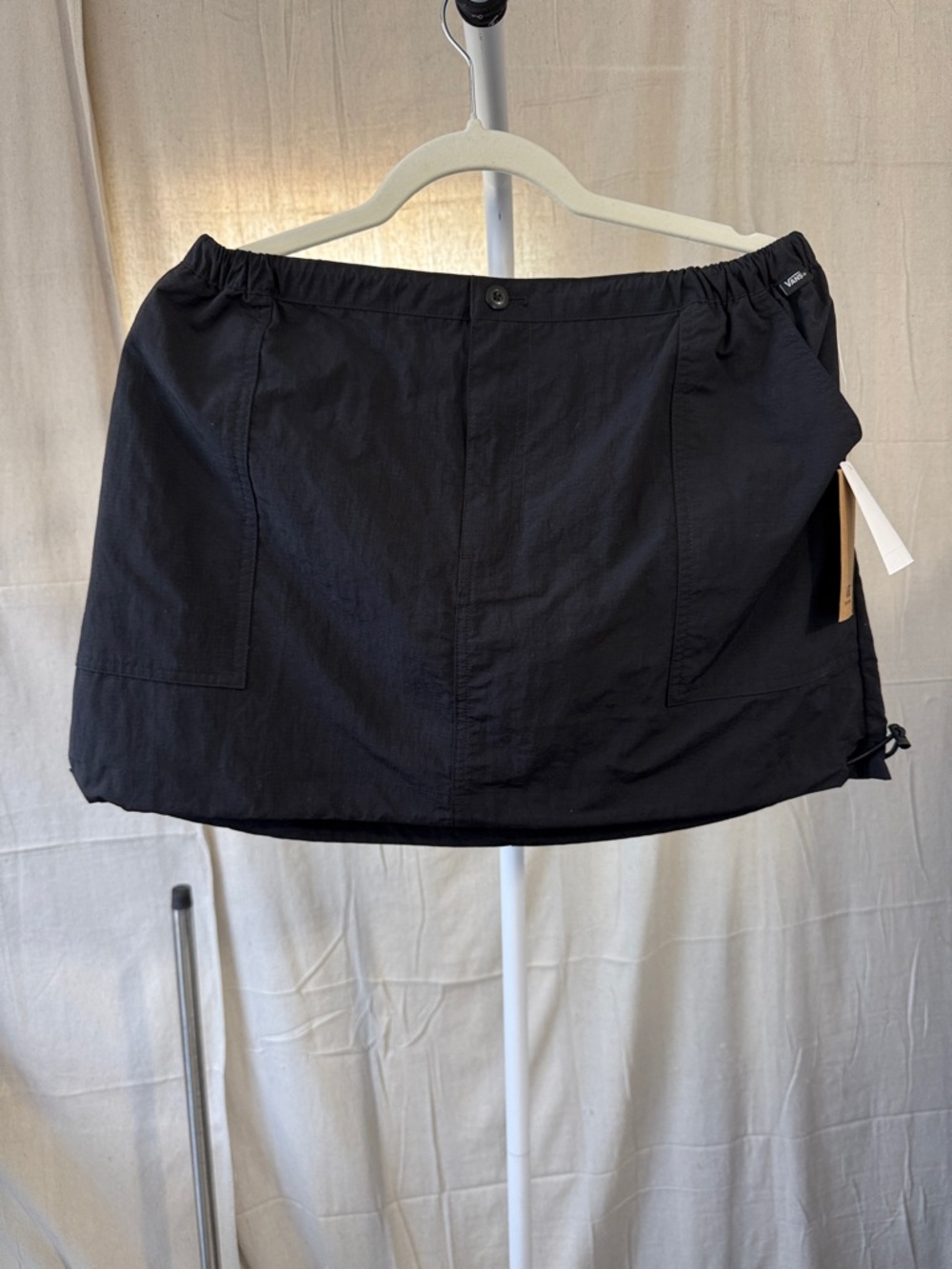 Vans Black Mini Skirt size medium Sz 16 
length 14